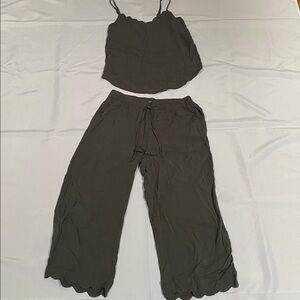 PJ Salvage Gray Scalloped Tank and Pants Set Small